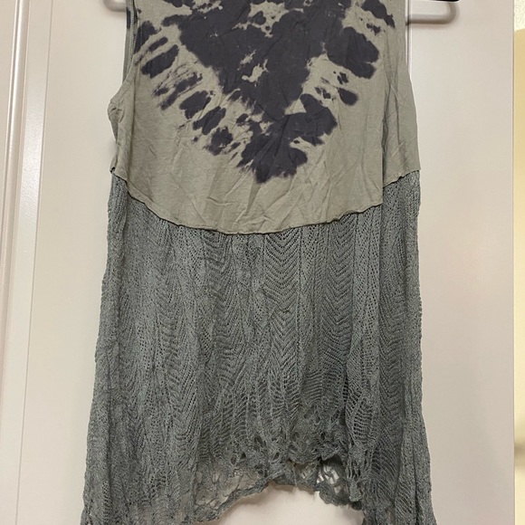 Free people top, T-shirt on top, knit on bottom , worn once - Picture 2 of 2